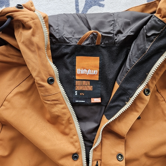 ThirtyTwo Snowboard/ Ski Jacket 🧡 - Picture 7 of 10
